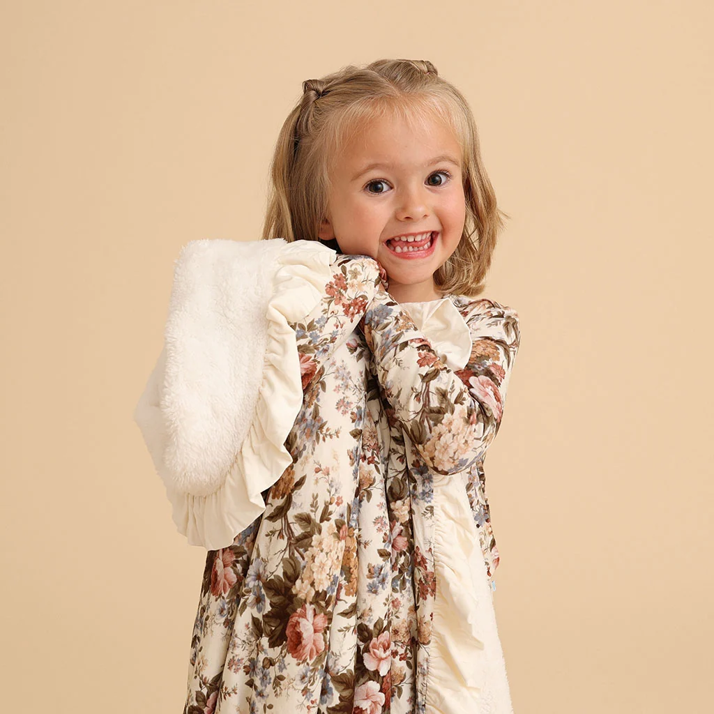 Dauphine Ruffled Luxe Plush Patoo® Blanket